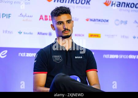 LONDRA, REGNO UNITO. 19 lug, 24. Pascal Wehrlein del TAG Heuer Porsche Formula e Team alla driver's Press Conference durante l'e-Prix ABB FIA Formula e 2024 Hankook London all'Excel di venerdì 19 luglio 2024 a LONDRA, INGHILTERRA. Crediti: Taka G Wu/Alamy Live News Foto Stock