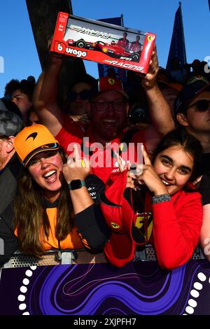 Giorno 1 del Gran Premio di Formula 1 australiano Rolex 2024 presso il circuito di Albert Park, Melbourne, Victoria, il 21 marzo 2024. Appassionati di F1 che mostrano la loro passione... Foto Stock