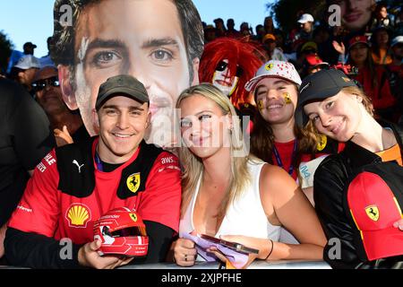 Giorno 1 del Gran Premio di Formula 1 australiano Rolex 2024 presso il circuito di Albert Park, Melbourne, Victoria, il 21 marzo 2024. Appassionati di F1 che mostrano la loro passione... Foto Stock