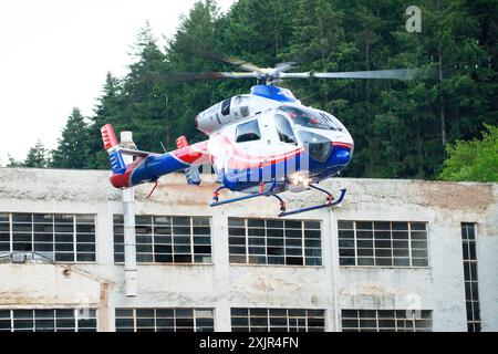 Elicottero di salvataggio aereo da Lussemburgo, trasporto di emergenza a Gusterath, renania-palatinato, Germania Foto Stock