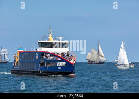 Traghetti per fiordi, navi a vela, barche a vela, Kiel Week, Kiel Fjord, Kiel, Schleswig-Holstein, Germania Foto Stock