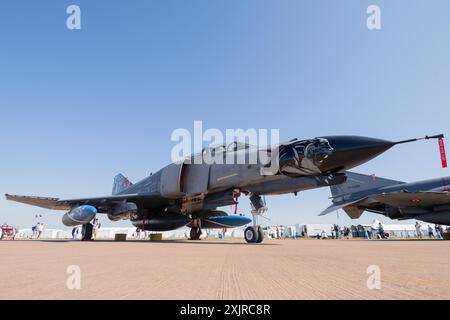 Cirencester, Regno Unito. 19 luglio 2024. McDonnell Douglas F-4 Phantom II del 111 FILO Turkish Air Force durante il Royal International Air Tattoo 2024 presso RAF Fairford, Cirencester, Regno Unito, 19 luglio 2024 (foto di Cody Froggatt/News Images) a Cirencester, Regno Unito, il 19/7/2024. (Foto di Cody Froggatt/News Images/Sipa USA) credito: SIPA USA/Alamy Live News Foto Stock