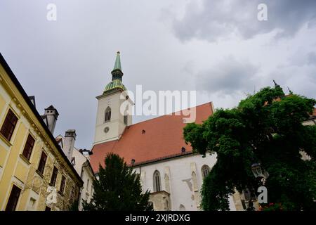 Facciata esterna della Cattedrale di San Martino Katedrala Svateho Martina a Bratislava, Slovacchia Foto Stock