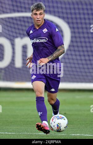 Il centrocampista dell'ACF Fiorentina Alessandro bianco durante l'amichevole tra ACF Fiorentina e AC Reggiana a Firenze, in Italia, 19 luglio 2024 Foto Stock