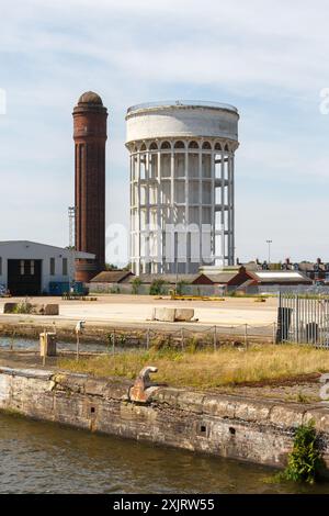 Le torri d'acqua del vaso di sale e pepe a Goole Foto Stock