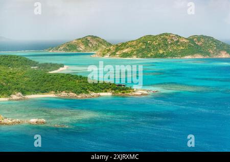 Spettacolare vista aerea sull'isola di Lizard sulla grande Barriera Corallina, Queensland, Australia. La grande Barriera Corallina è la barriera corallina più grande del mondo Foto Stock