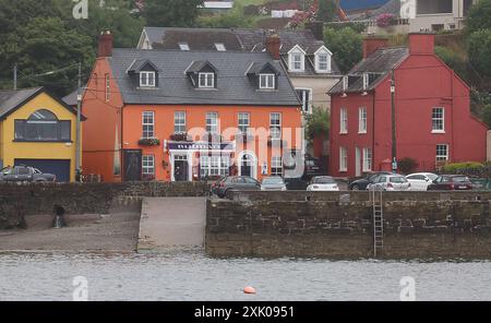 Bulman Pub a Summercove a Kinsale, West Cork, Contea di Cork, Irlanda il 18 luglio 2024 Foto Stock