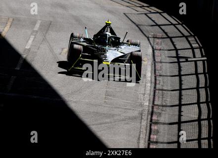 Sergio sette Camara del team ERT Formula e durante le prove di prova del primo giorno dell'e-Prix di Hankook Londra 2024 all'Excel Circuit di Londra. Data foto: Sabato 20 luglio 2024. Foto Stock