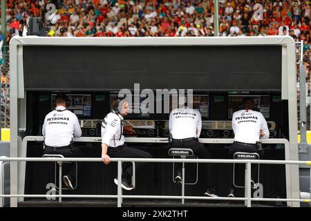 Budapest, Ungheria. 20 luglio 2024. Mercedes AMG F1 Team Pit Wall durante il Gran Premio d'Ungheria di Formula 1 2024, 13° round del Campionato del mondo di Formula 1 2024 dal 19 al 21 luglio 2024 sull'Hungaroring, a Mogyorod, Ungheria - foto DPPI Credit: DPPI Media/Alamy Live News Foto Stock