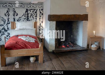 Camera da letto nel luogo di nascita di William Shakespeare, Stratford-upon-Avon, Warwickshire, Inghilterra, Regno Unito Foto Stock