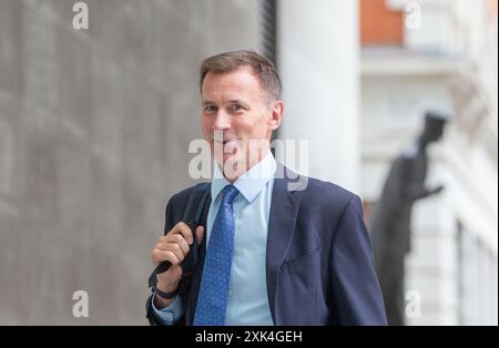 Londra, Inghilterra, Regno Unito. 21 luglio 2024. Il Cancelliere ombra dello SCACCHIERE JEREMY HUNT arriva alla BBC prima di apparire domenica con Laura Kuenssberg. (Credit Image: © Tayfun Salci/ZUMA Press Wire) SOLO PER USO EDITORIALE! Non per USO commerciale! Crediti: ZUMA Press, Inc./Alamy Live News Foto Stock