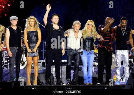 Linda Teodosiu, Johannes Oerding, Peter Maffay, Anastacia und Band live bei einem Konzert der We Love Rock n Roll - Farewell Tour in der Red Bull Arena. Lipsia, 20.07.2024 *** Linda Teodosiu, Johannes Oerding, Peter Maffay, Anastacia e band live in un concerto del We Love Rock n Roll Farewell Tour alla Red Bull Arena Leipzig, 20 07 2024 foto:XM.xWehnertx/xFuturexImagex maffay leipzig 4759 Foto Stock