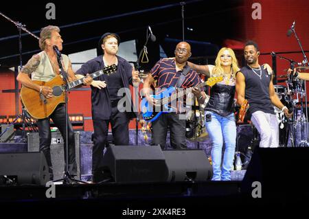 Peter Maffay, Johannes Oerding, Anastacia und Band live bei einem Konzert der We Love Rock n Roll - Farewell Tour in der Red Bull Arena. Lipsia, 20.07.2024 *** Peter Maffay, Johannes Oerding, Anastacia e band dal vivo in un concerto del We Love Rock n Roll Farewell Tour alla Red Bull Arena Leipzig, 20 07 2024 foto:XM.xWehnertx/xFuturexImagex maffay leipzig 4756 Foto Stock