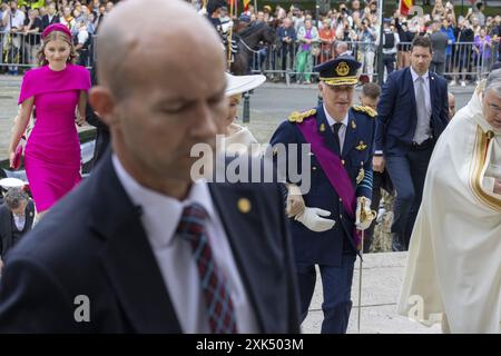 Bruxelles, Belgio. 21 luglio 2024. La Principessa Elisabetta e il Re Filippo - Filip del Belgio arrivano per la messa di te Deum, in occasione della giornata nazionale belga, presso la Cattedrale di San Michele e Santa Gudula (Cathedrale des Saints Michel et Gudule/Sint-Michiels- en Sint-Goedele kathedraal) a Bruxelles, domenica 21 luglio 2024. BELGA FOTO NICOLAS MAETERLINCK credito: Belga News Agency/Alamy Live News Foto Stock