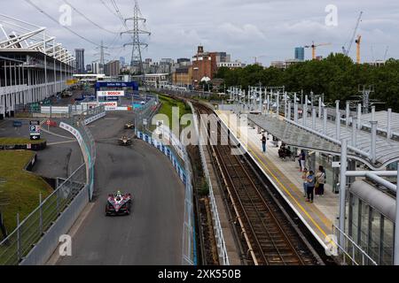 13 da COSTA Antonio Felix (prt), TAG HEUER Porsche Formula e Team, Porsche 99X Electric, azione durante l'ePrix 2024 di Hankook London, decimo incontro del Campionato Mondiale ABB FIA Formula e 2023-24, sull'Excel London dal 18 al 21 giugno 2024, a Londra, Regno Unito - foto Javier Jimenez / DPPI Foto Stock