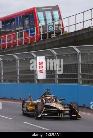 Jean-Eric Vergne di DS Penske il secondo giorno dell'e-Prix di Londra di Hankook 2024 all'Excel Circuit di Londra. Data foto: Domenica 21 luglio 2024. Foto Stock