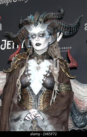 LOS ANGELES - JUL 20: Lilith all'evento "A Night with Whoopi" al 57 Windward il 20 luglio 2024 a Venezia, CA Foto Stock