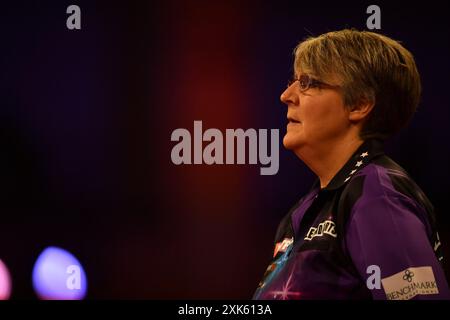 Winter Gardens, Blackpool, Regno Unito. 21 luglio 2024. 2024 Betfred Womens World Matchplay Darts; Lisa Ashton Credit: Action Plus Sports/Alamy Live News Foto Stock