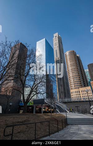 Chicago, il, Stati Uniti - marzo 2019: Skyline Majesty, Chicago Towers viste dall'Addams (Jane) Memorial Park Foto Stock