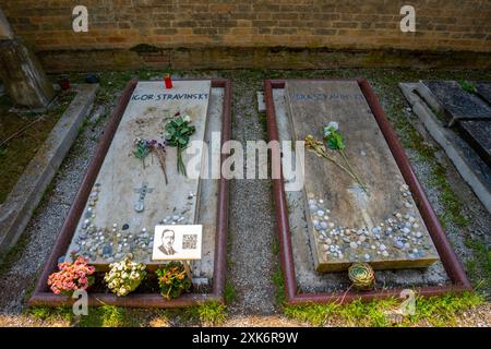 Venezia, Italia - 4 giugno 2024: Lapide del compositore russo Igor Stravinsky (1872-1971) e di sua moglie vera Stravinsky (1888-1982) nel cimitero Foto Stock