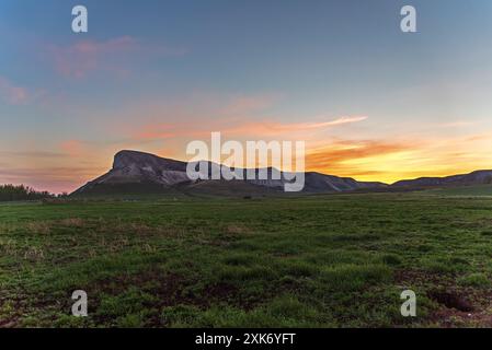 Testa del monte Mare (testa di Kobylya) nel parco naturale Donskoy, regione di Volgograd. Russia Foto Stock