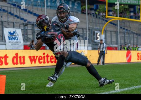 Kelvin McKnight Jr. (Rhein Fire, #13) bringt den Ball in Die Endzone, GER Rhein Fire vs. Frankfurt Galaxy, Football, European League of Football, Spieltag 9, Saison 2024, 21.07.2024 foto: Eibner-Pressefoto/Fabian Friese Foto Stock