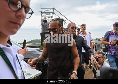 Lewis Hamilton (GBR) - Mercedes-AMG PETRONAS F1 Team - Mercedes W15 - Mercedes e Performance durante il Raceday di domenica 21 luglio, del Gran Premio d'Ungheria di Formula 1 2024, in programma sul tracciato di Hungaroring a Mogyorod, Budapest, Ungheria, dal 19 al 21 luglio 2024 Foto Stock