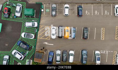 Parcheggio Chesterfield per la ricarica di veicoli elettrici Foto Stock
