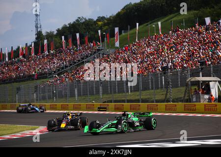 Budapest, Ungheria. 21 luglio 2024. #77 Valtteri Bottas (fin, Stake F1 Team Kick Sauber), #11 Sergio Perez (mex, Oracle Red Bull Racing), F1 Grand Prix d'Ungheria a Hungaroring il 21 luglio 2024 a Budapest, Ungheria. (Foto di HOCH ZWEI) credito: dpa/Alamy Live News Foto Stock