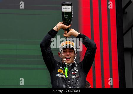 Mogyorod, Ungheria, 21 luglio 2024, Andrea Kimi Antonelli , presente al giorno di gara, 13° round del campionato di Formula 1 2024. Crediti: Michael Potts/Alamy Live News Foto Stock