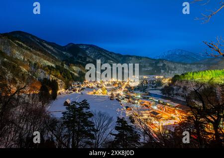 High angle twilight view of the landscape from Ogimachi Castle Observation Deck at Japan Foto Stock