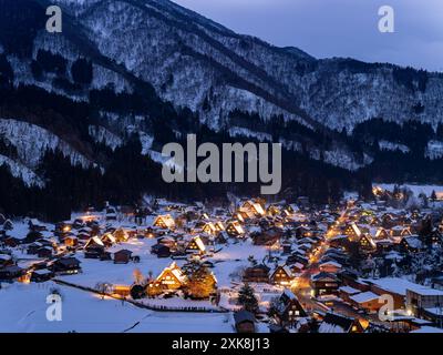 High angle twilight view of the landscape from Ogimachi Castle Observation Deck at Japan Foto Stock