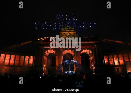 Bruxelles, Belgio. 21 luglio 2024. Uno spettacolo di luci è in scena per celebrare la giornata nazionale belga a Bruxelles, Belgio, 21 luglio 2024. Crediti: Liu Zihe/Xinhua/Alamy Live News Foto Stock