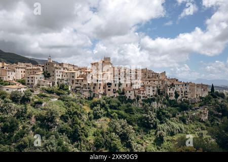 Vista del pittoresco villaggio di Tourettes-sur-Loup sulla Costa Azzurra Foto Stock