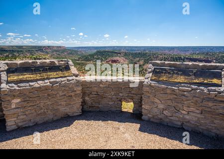 Palo duro Canyon SP, TX, USA - 18 settembre 2022: Cartello di benvenuto al punto d'ingresso del parco Foto Stock