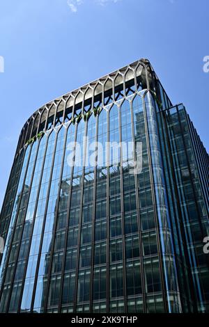 YY London Building, 30 South Colonnade, Canary Wharf, Docklands, East London, Regno Unito Foto Stock