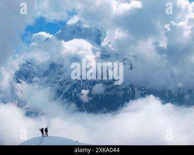 Manaslu spedizione di alpinismo 2008, Nepal Himalaya: Alpinisti durante la loro ascesa a Manaslu. Foto Stock