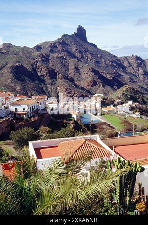 Tejeda e Roque Bentayga. Gran Canaria Island, Isole Canarie, Spagna. Foto Stock