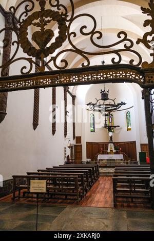 Girona, Spagna - 18 luglio 2024: Cappella nella Basilica di San felice, Girona, Catalogna Foto Stock