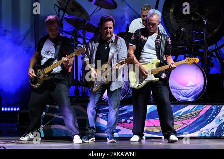 Guy Pratt, Lee Harris e Gary Kemp di Nick Mason's Saucerful of Secrets si esibiscono durante il Set the Control Tour all'Auditorium Parco della musica Cavea di Roma, il 21 luglio 2024. (Foto di Domenico Cippitelli/NurPhoto) Foto Stock