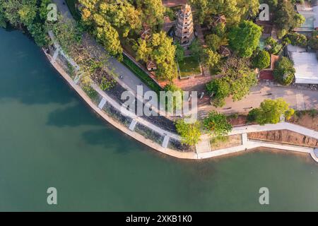 La pagoda Thien Mu è una delle antiche pagoda della città di Hue. Si trova sulle rive del fiume Perfume nella storica città vietnamita di Hue Foto Stock