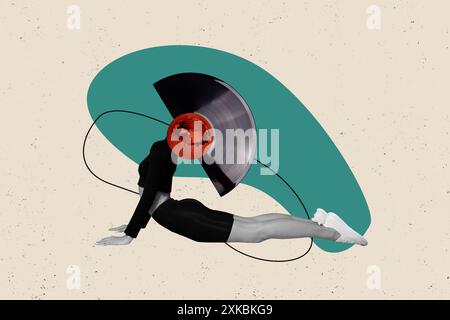 Immagine collage composita di stretching femminile yoga pose sport lifestyle palestra disco in vinile invece testa freak fantasia insolita e bizzarra Foto Stock