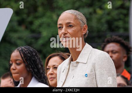 Washington, Stati Uniti. 22 luglio 2024. Lynda Tealer, Senior VP dei campionati NCAA, parla sul South Lawn della Casa Bianca con le squadre del campionato NCAA a Washington DC. (Foto di Aaron Schwartz/Sipa USA) Credit: SIPA USA/Alamy Live News Foto Stock