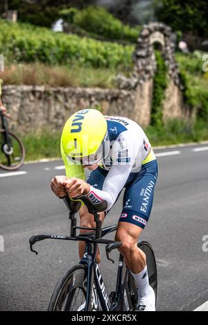 HUGO PAGE di INTERMARCHÉ - WANTY Cycling nella tappa 7 TT del Tour de France, tra Nuits-Saints-Georges e Gevrey-Chamertain, 05/07/24. Foto Stock