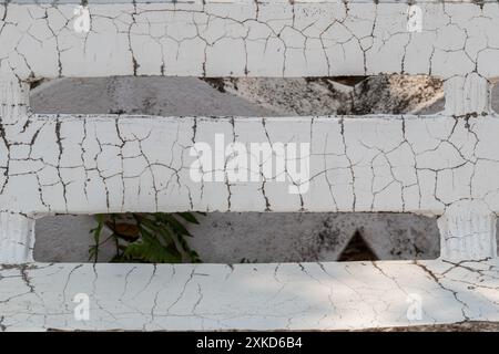 Le texture e i motivi sulle pareti in cemento sembrano vecchi e unici, rendendoli popolari come sfondi per aggiungere messaggi e completare qualsiasi design. beau Foto Stock