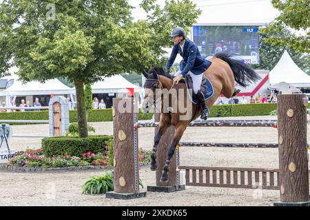 VEENINGEN, PAESI BASSI, 21 LUGLIO, Mark Bunting (GBR) nella sbarratura/salto-off durante il salto S21 Gemeente De Wolden Prize - Grand Prix (LR) CSI Zuidwolde 2024 al 21 luglio 2024 a, Paesi Bassi. (Foto di Jaap van der Pijll/Orange Pictures) credito: Orange Pics BV/Alamy Live News Foto Stock