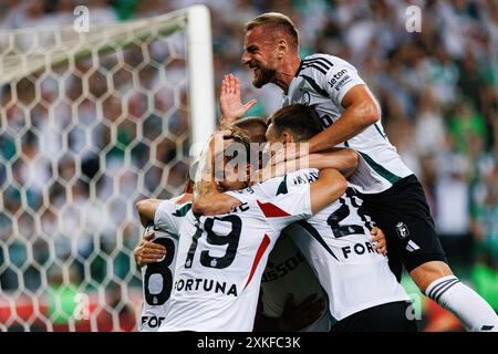 Varsavia, Polonia. 20 luglio 2024. I giocatori del Legia festeggiano dopo aver vinto la partita PKO BP Ekstraklasa tra le squadre di Legia Warszawa e Zaglebie Lubin allo Stadion Miejski Legii Warszawa. Punteggio finale 2:0 credito: SOPA Images Limited/Alamy Live News Foto Stock