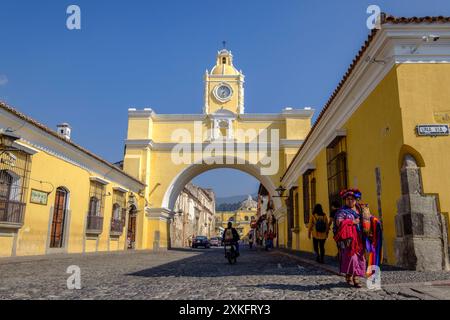 Arco di Santa Catalina, arco del vecchio coinvento, Antigua Guatemala, dipartimento di Sacatepéquez, Guatemala, America centrale. Foto Stock