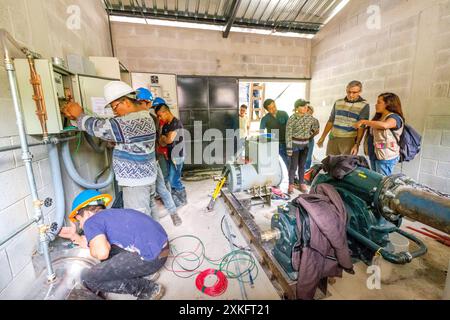 Progetto di energia idroelettrica madre Selva, Sierra de los Cuchumatanes, Quiche, Repubblica del Guatemala, America centrale. Foto Stock