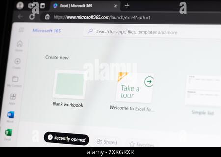 New York, USA - 19 luglio 2024: Aprire un nuovo file nella schermata del sito Web ufficiale di Microsoft Office 365 Vista ravvicinata Foto Stock